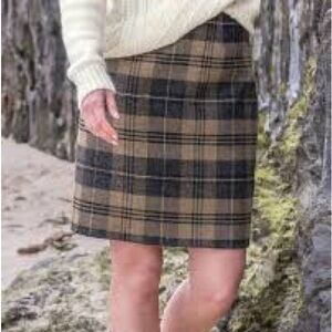 Ann Taylor Loft Women’s Mini Plaid Wool Skirt Size 2